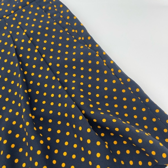 Ann Taylor High Waist Pleat Shorts Polka Dot Size 4 - Picture 4 of 8